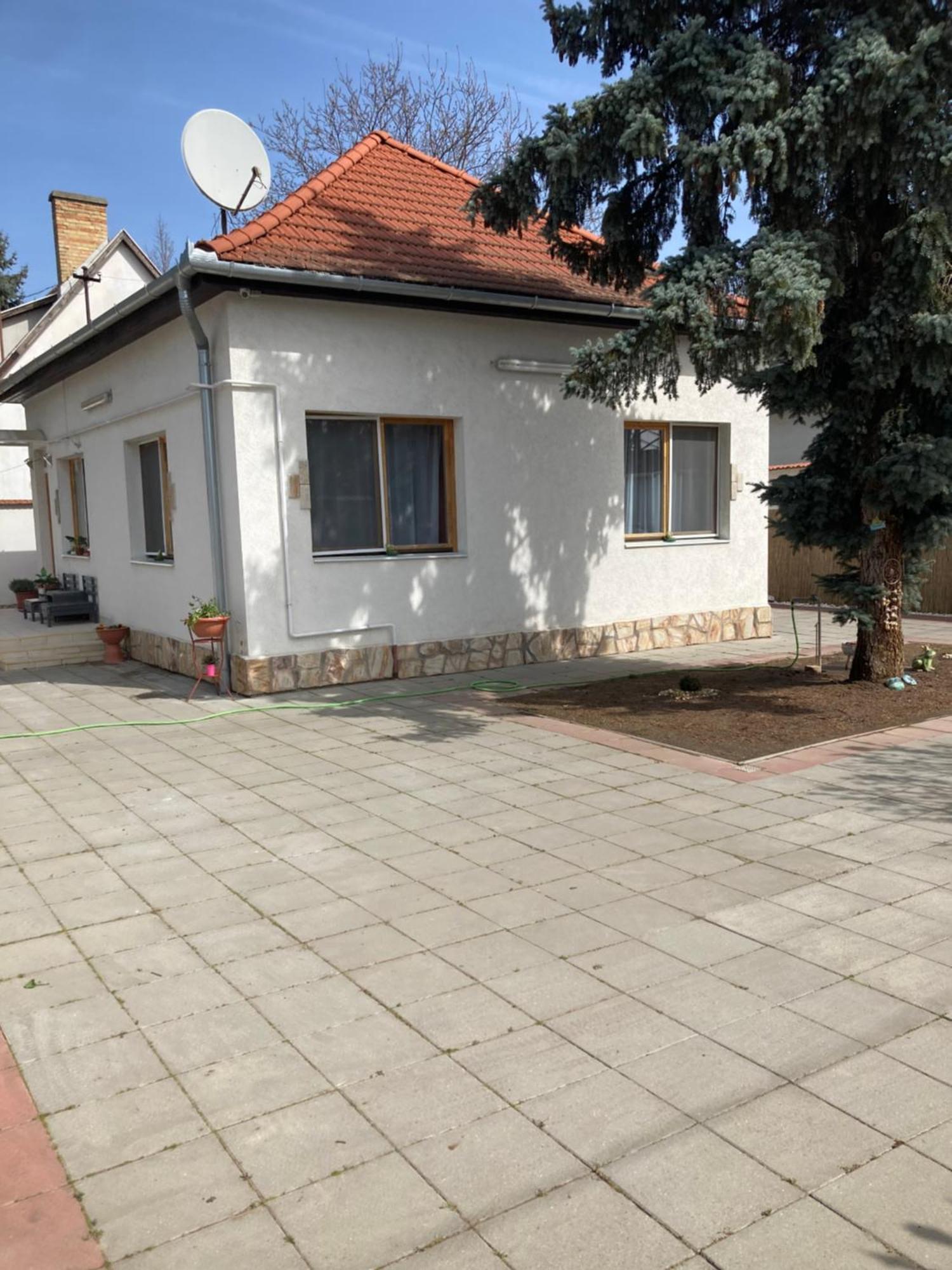 Tavaszpart Vendeghaz Apartment Szeged Luaran gambar