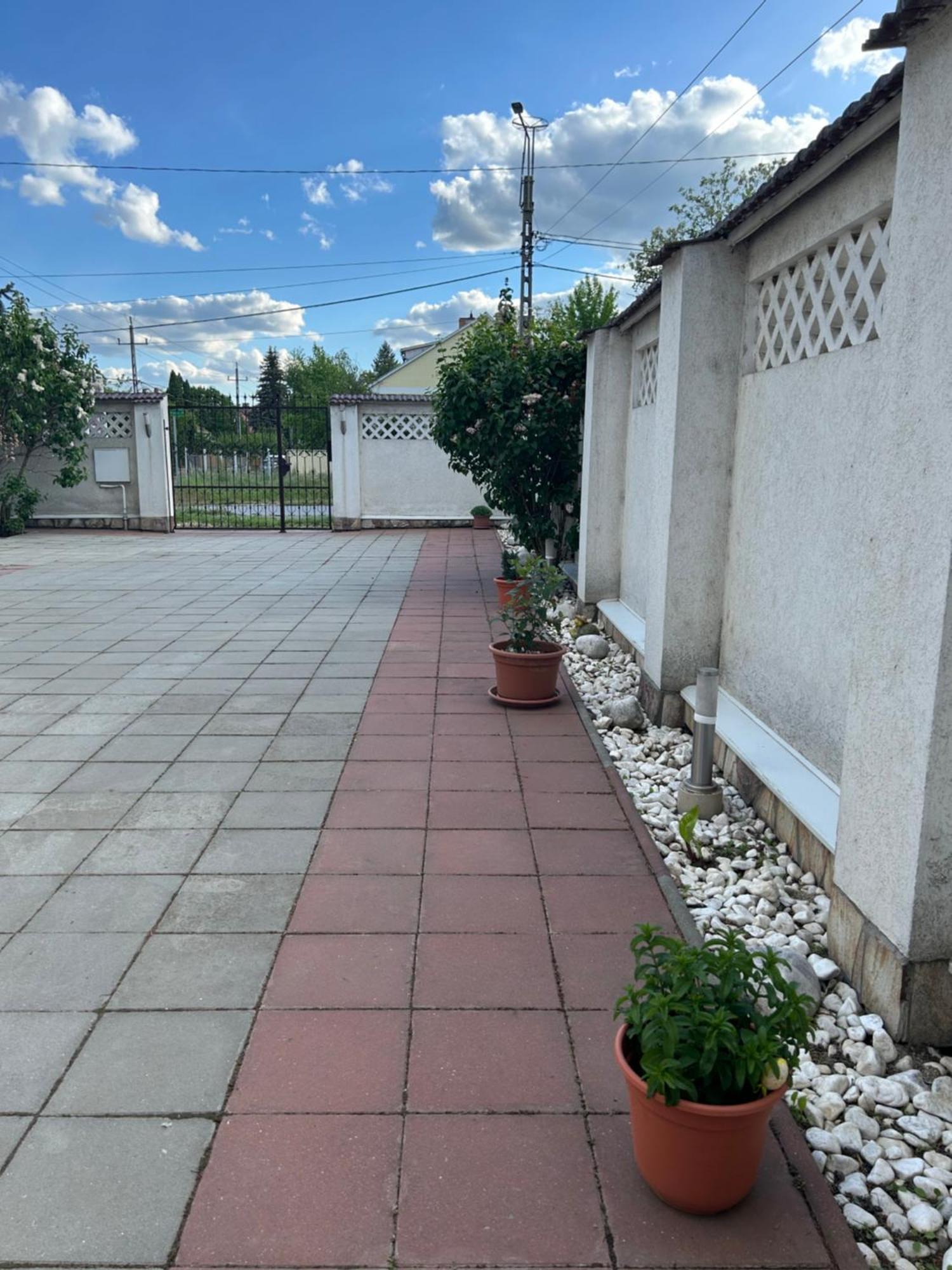 Tavaszpart Vendeghaz Apartment Szeged Luaran gambar