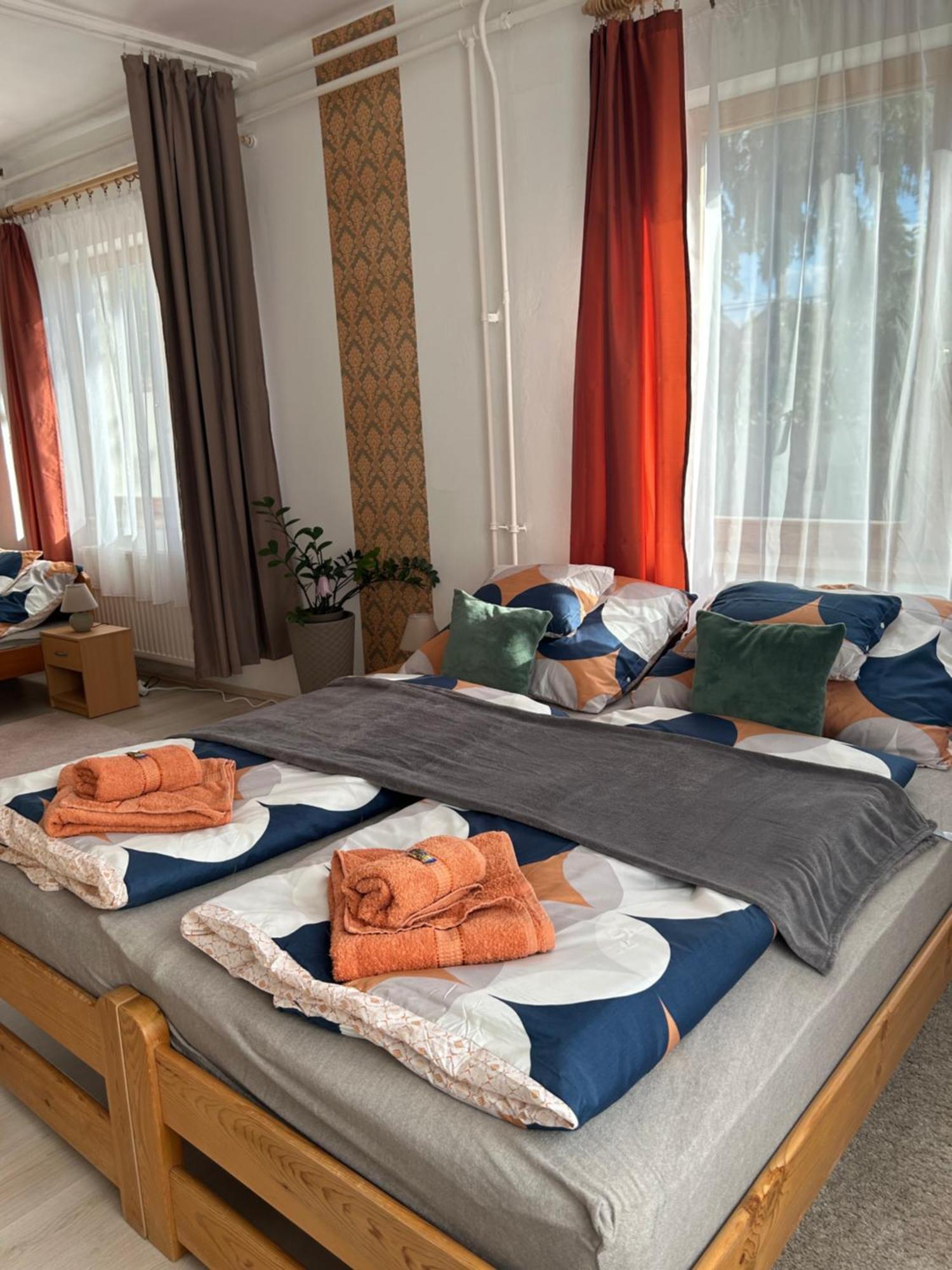 Tavaszpart Vendeghaz Apartment Szeged Luaran gambar