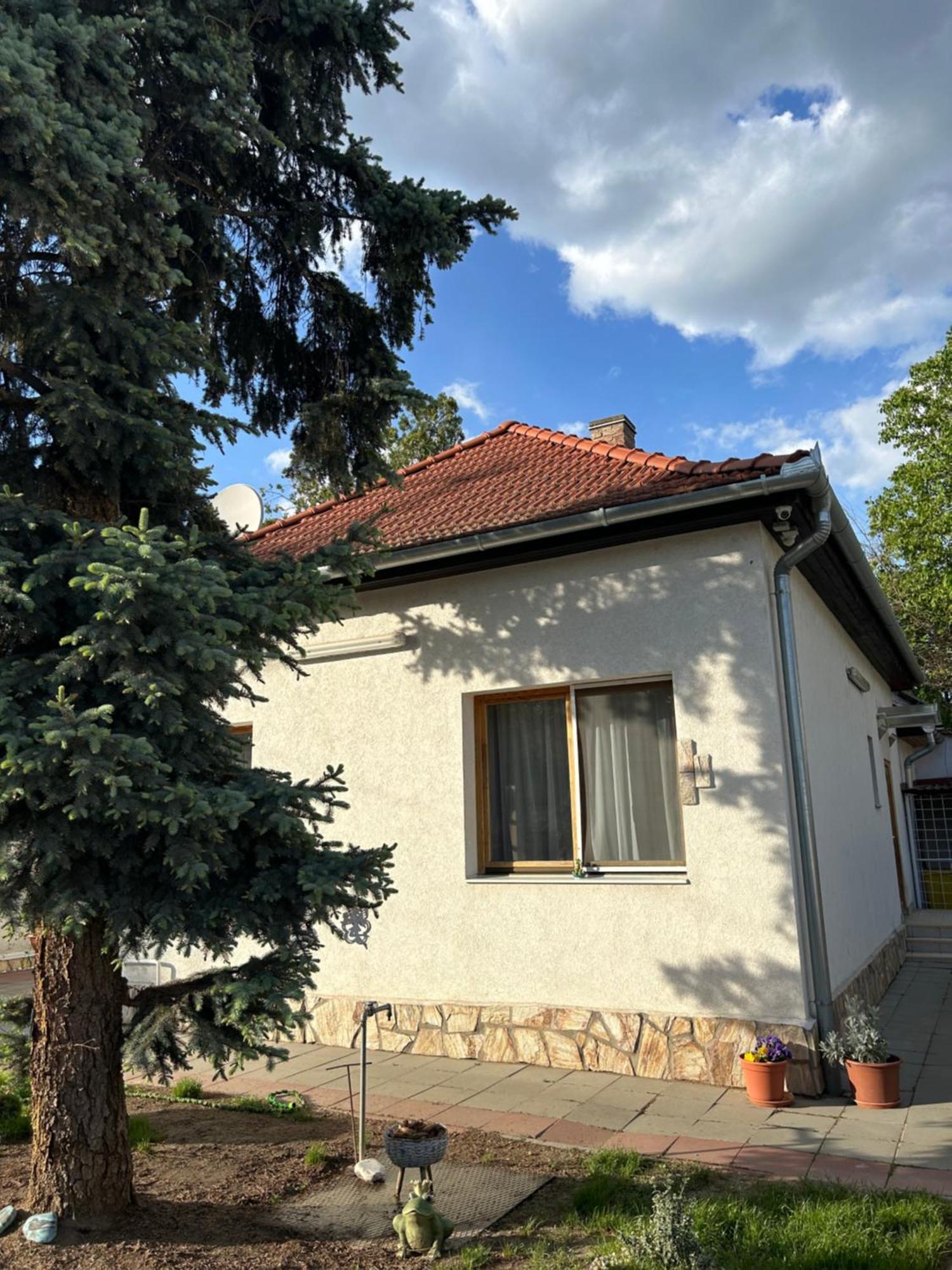 Tavaszpart Vendeghaz Apartment Szeged Luaran gambar